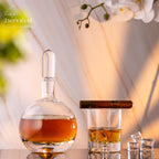 Karafka do whisky IMPERIAL ze szklanym korkiem i 6 szklankami do whisky. Ręcznie wykonany zestaw ze szkła krystalicznego z bąbelkami powietrza w dnie „Lizbona”