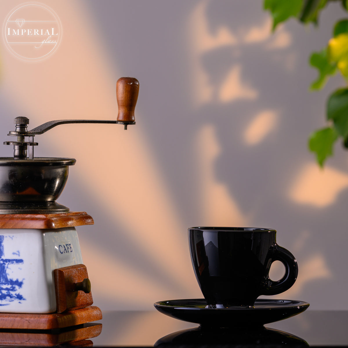 PLATINUX Zestaw filiżanek do espresso – 2 czarne szklanki do espresso ze spodkami szklane 93 ml – Szklanki do kawy Filiżanki